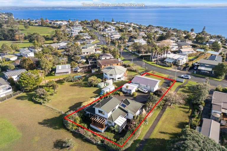 Photo of property in 1415 Whangaparaoa Road, Army Bay, Whangaparaoa, 0930