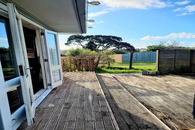 Photo of property in 23 Arrow Road, Forrest Hill, Auckland, 0620