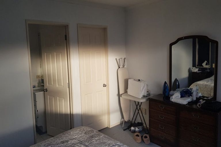 Photo of property in 3 Boderg Way, East Tamaki, Auckland, 2016