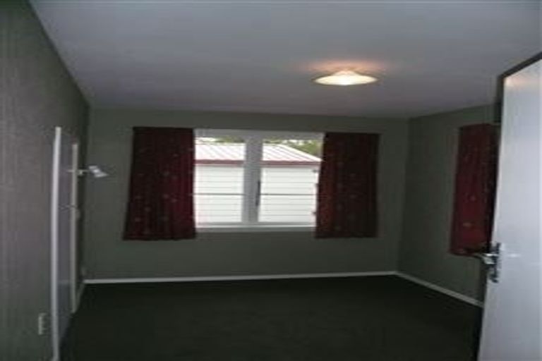 Photo of property in 132 Yaldhurst Road, Sockburn, Christchurch, 8042