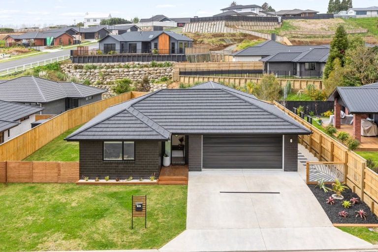 Photo of property in 5 Ruru Lane, Hurworth, New Plymouth, 4310