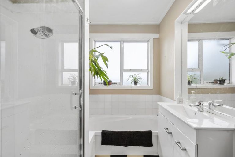 Photo of property in 126 Buckley Road, Southgate, Wellington, 6023