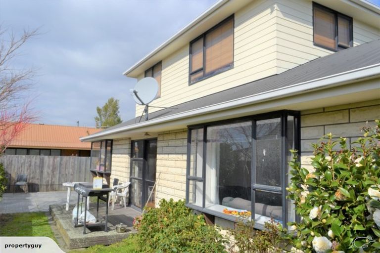 Photo of property in 16 Sayers Crescent, Ilam, Christchurch, 8041