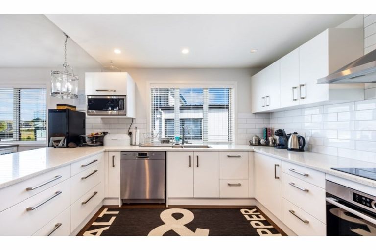 Photo of property in 97 Voyager Drive, Gulf Harbour, Whangaparaoa, 0930