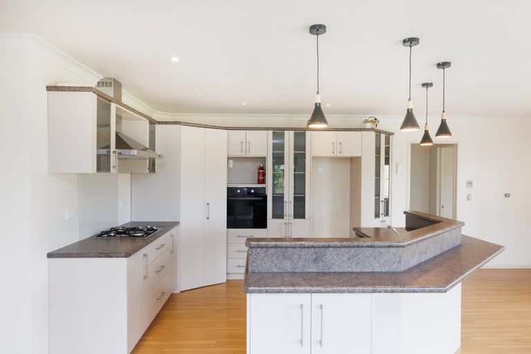 Photo of property in 186 Pacific Drive, Fitzherbert, Palmerston North, 4410