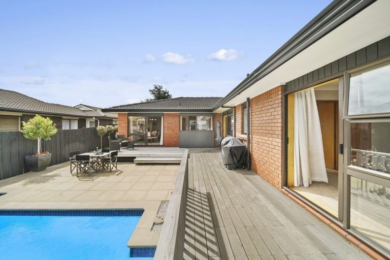 Photo of property in 26 Loloma Drive, Half Moon Bay, Auckland, 2012