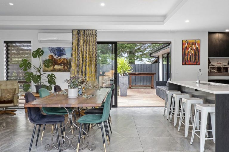 Photo of property in 21 Oakden Drive, Darfield, 7510