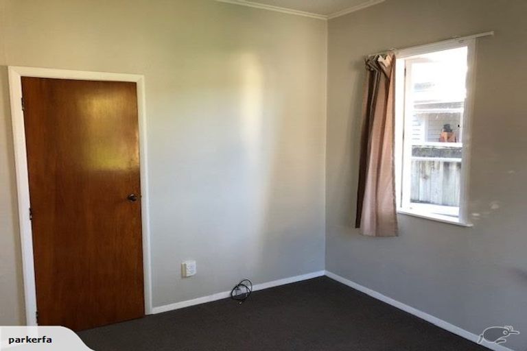 Photo of property in 14 Thornycroft Avenue, Epuni, Lower Hutt, 5011
