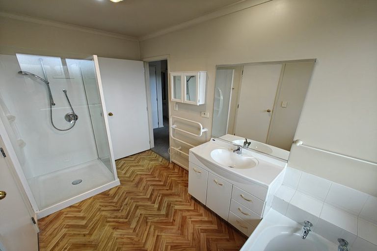 Photo of property in 16 Archer Court, Hamilton East, Hamilton, 3216