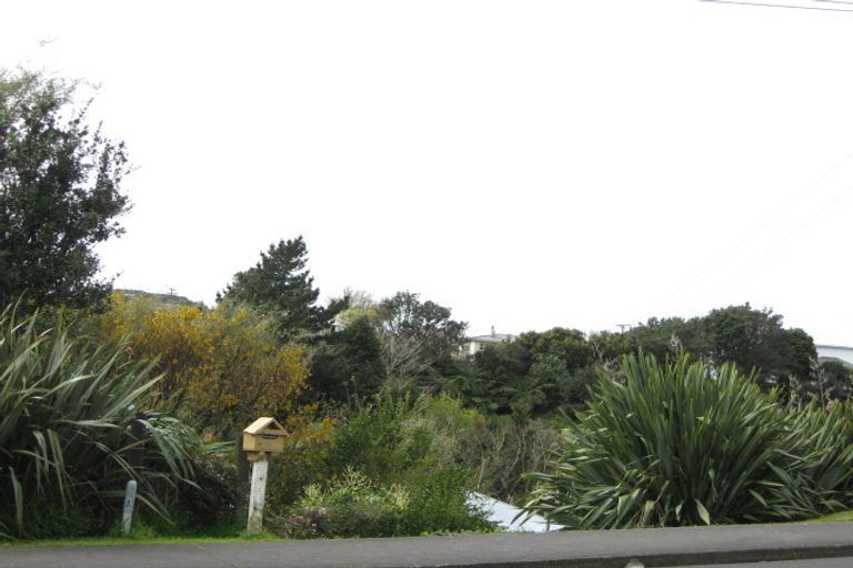 Photo of property in 79 Seaview Road, Westown, New Plymouth, 4310