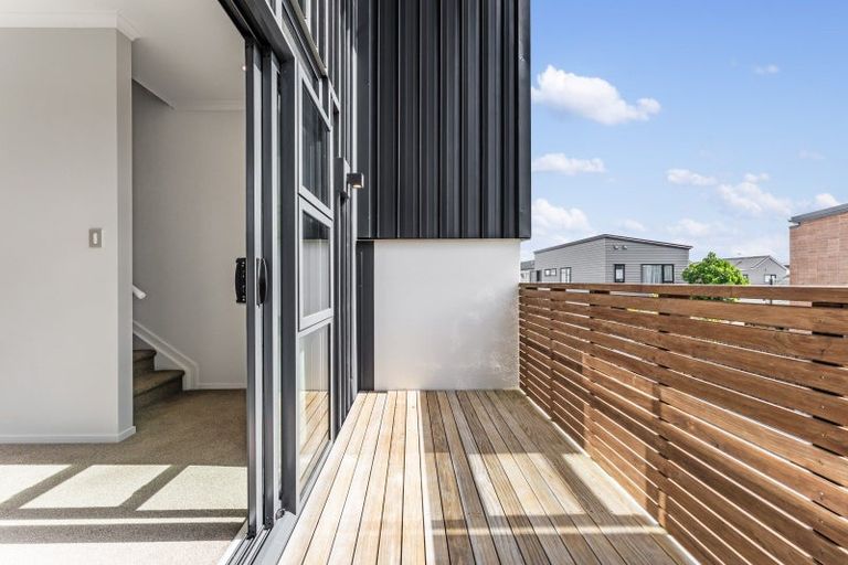 Photo of property in 162 Hobsonville Point Road, Hobsonville, Auckland, 0616