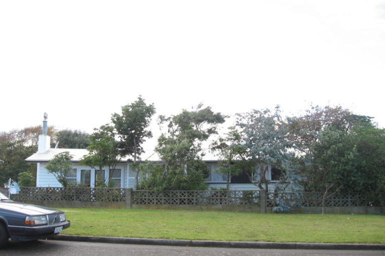 Photo of property in 39 Margaret Road, Raumati Beach, Paraparaumu, 5032