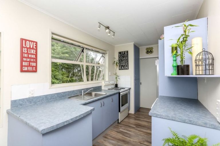 Photo of property in 8a Elm Grove, Westown, New Plymouth, 4310