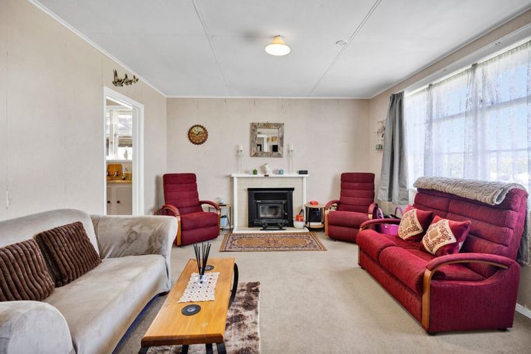 Photo of property in 325 Matangara Road, Hawera, 4672