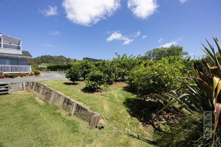 Photo of property in 83 Mount Albion Rise, Taupaki, Henderson, 0782