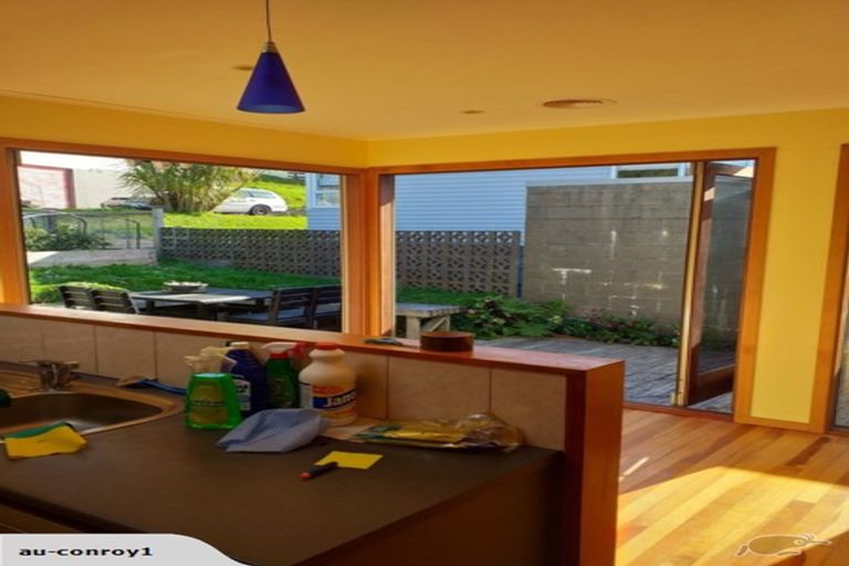 Photo of property in 15 Kimball Place, Johnsonville, Wellington, 6037