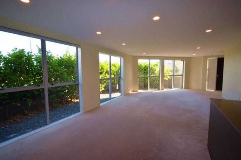 Photo of property in 3/1 Gracechurch Drive, Flat Bush, Auckland, 2016