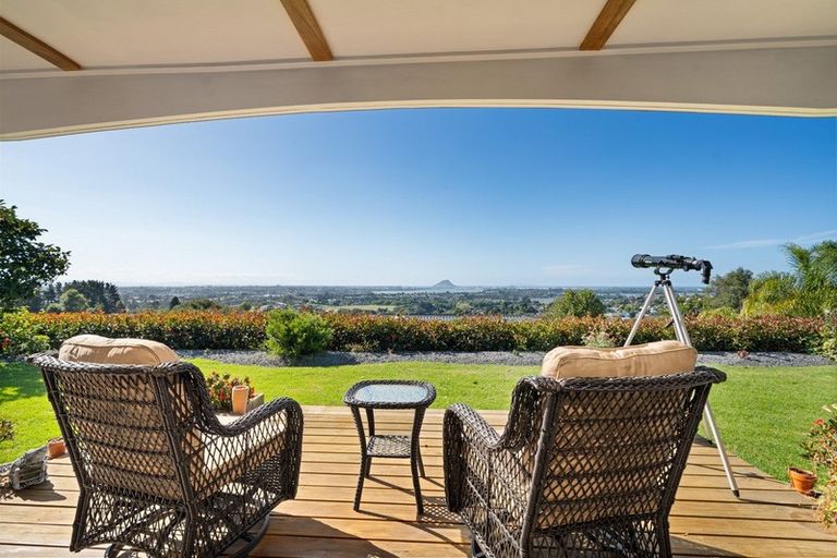 Photo of property in 12 Tobacco Hill, Welcome Bay, Tauranga, 3175