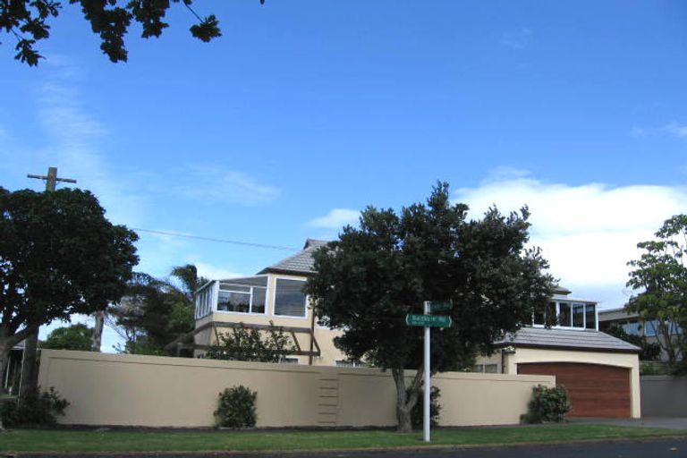 Photo of property in 1/23 Saltburn Road, Milford, Auckland, 0620