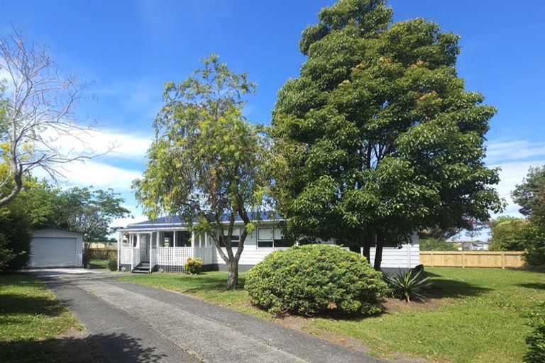 Photo of property in 14 Shearwater Street, One Tree Point, 0118