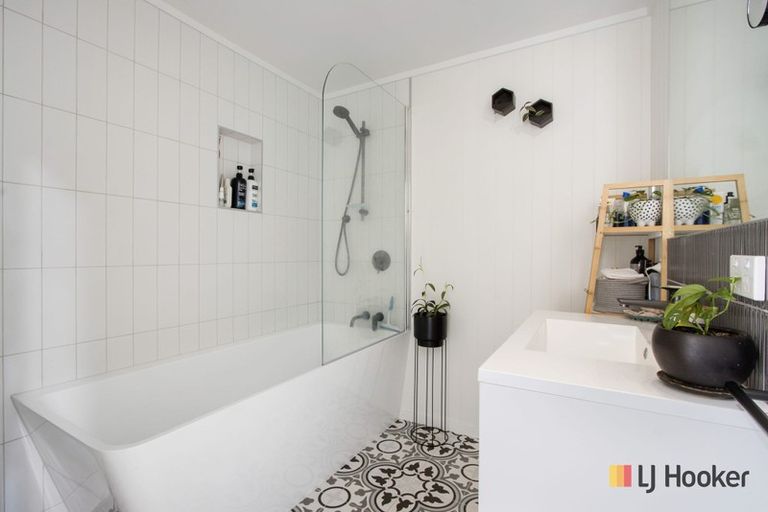 Photo of property in 68 The Crescent, Waihi Beach, 3611