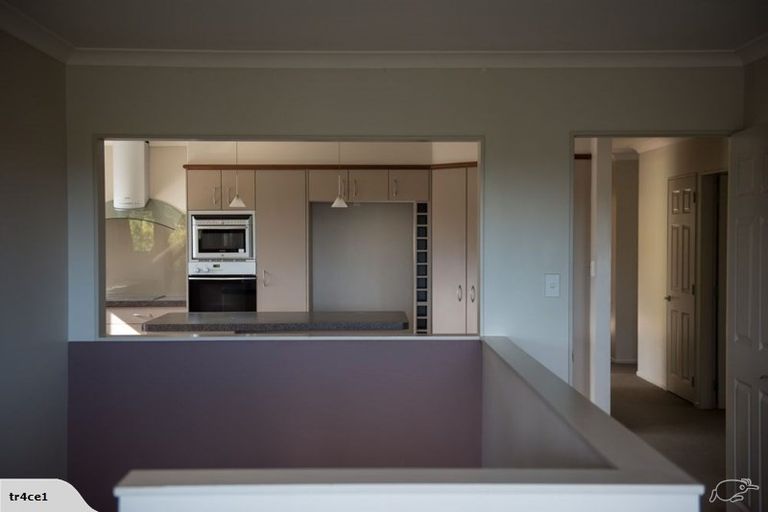 Photo of property in 6 Honeysuckle Lane, Ohauiti, Tauranga, 3112