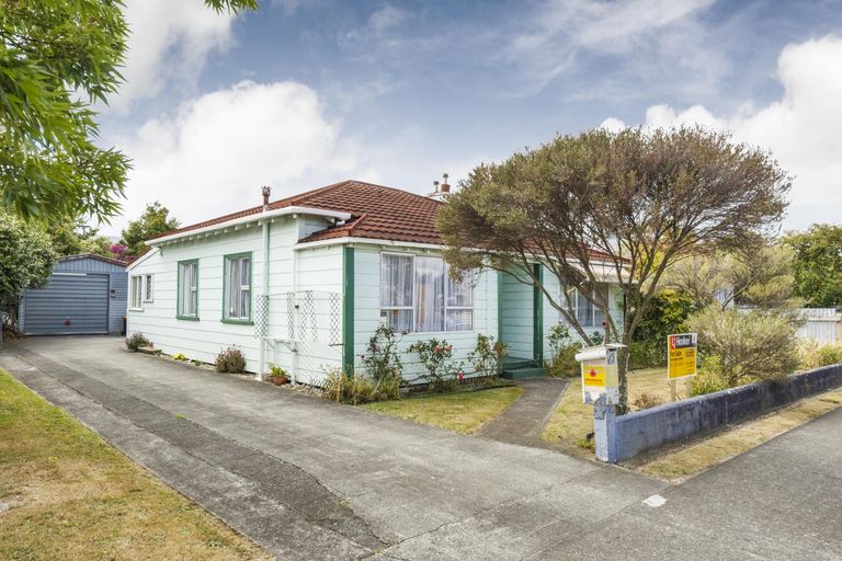 Photo of property in 75 Bryant Street, Takaro, Palmerston North, 4412