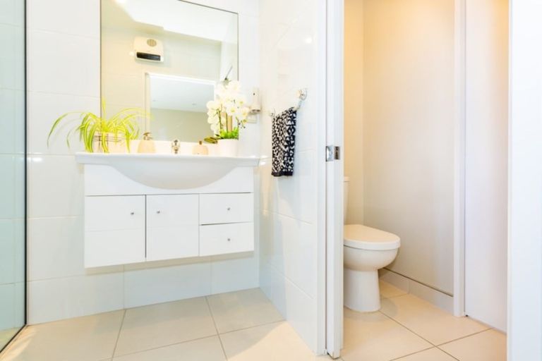 Photo of property in 4/5 Kennedys Bush Road, Halswell, Christchurch, 8025