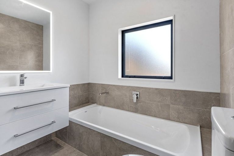 Photo of property in 9/58 Waltham Road, Sydenham, Christchurch, 8023