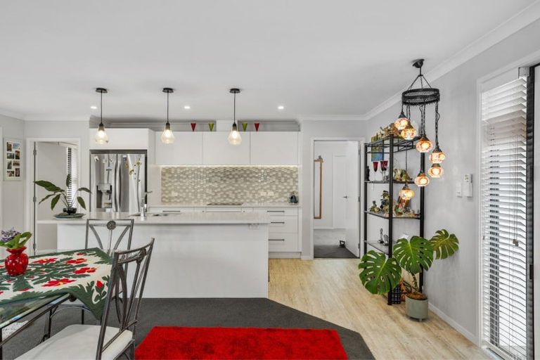 Photo of property in 3 Herring Place, Omokoroa, 3114