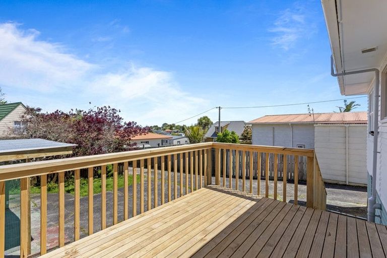 Photo of property in 1/15 Kia Ora Road, Beach Haven, Auckland, 0626
