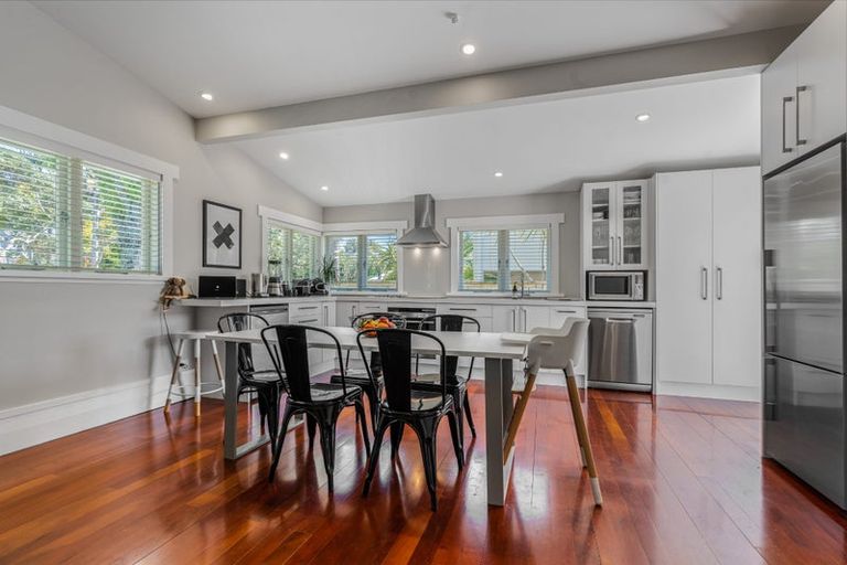 Photo of property in 1/2 Tennyson Street, Northcote Point, Auckland, 0627