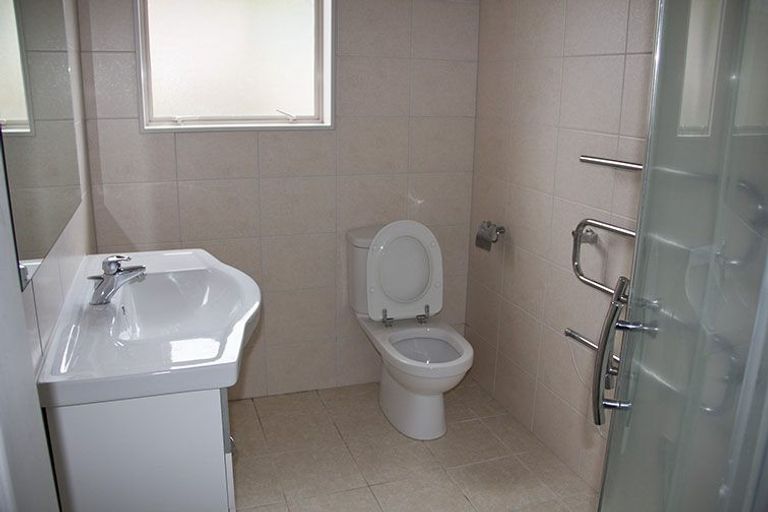 Photo of property in 11 Springvale Drive, Fairview Heights, Auckland, 0632