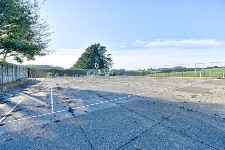 Photo of property in 22 Glenham School Road, Glenham, Wyndham, 9891