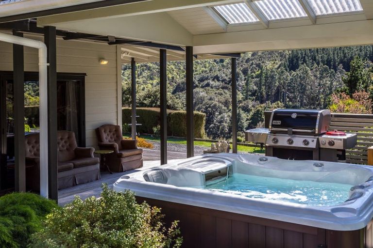 Photo of property in 91 Boar Bush Gully Road, Featherston, 5710