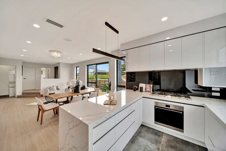 Photo of property in 1 Verdant View Avenue, Flat Bush, Auckland, 2019