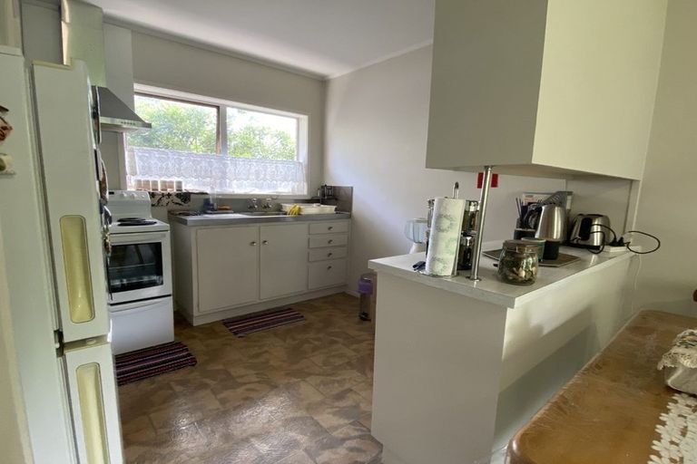 Photo of property in 48 Onewa Road, Northcote Point, Auckland, 0627