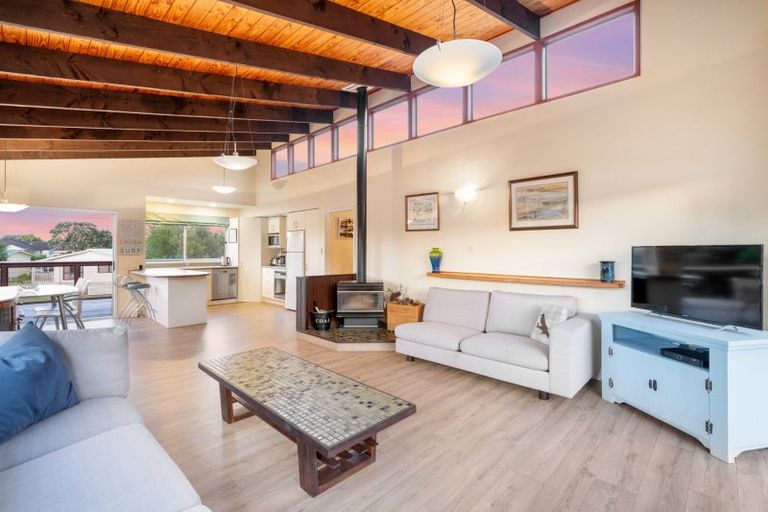 Photo of property in 137 Patuwai Drive, Whangamata, 3620