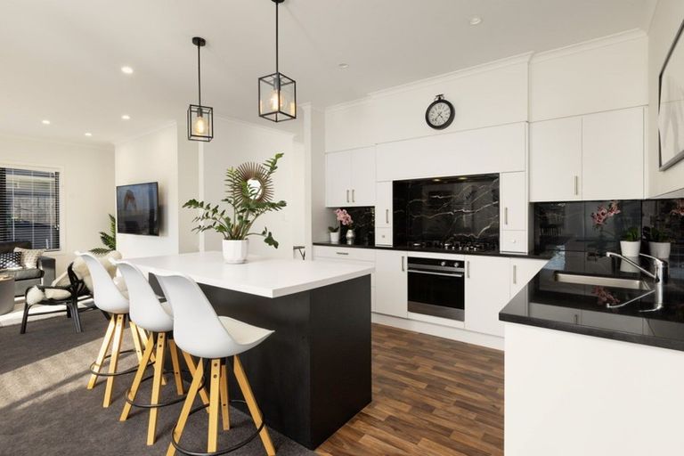 Photo of property in 34 Kahuparere Crescent, Pyes Pa, Tauranga, 3112