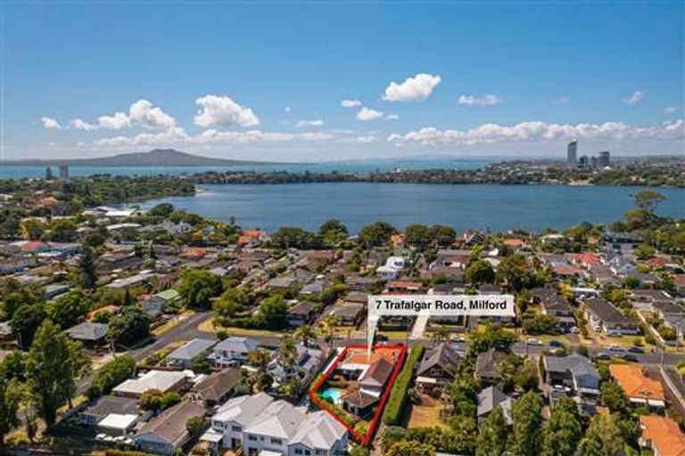 Photo of property in 7 Trafalgar Road, Milford, Auckland, 0620