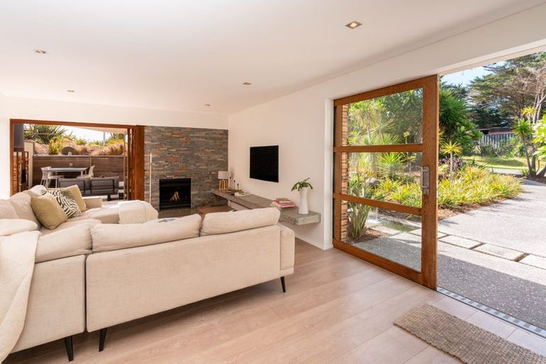 Photo of property in 155 Paetawa Road, Peka Peka, Waikanae, 5391