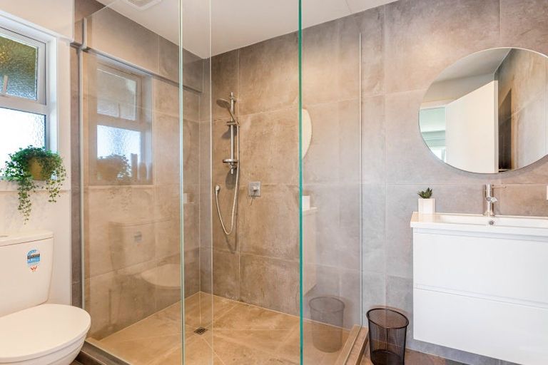 Photo of property in 1/175 Stredwick Drive, Torbay, Auckland, 0630