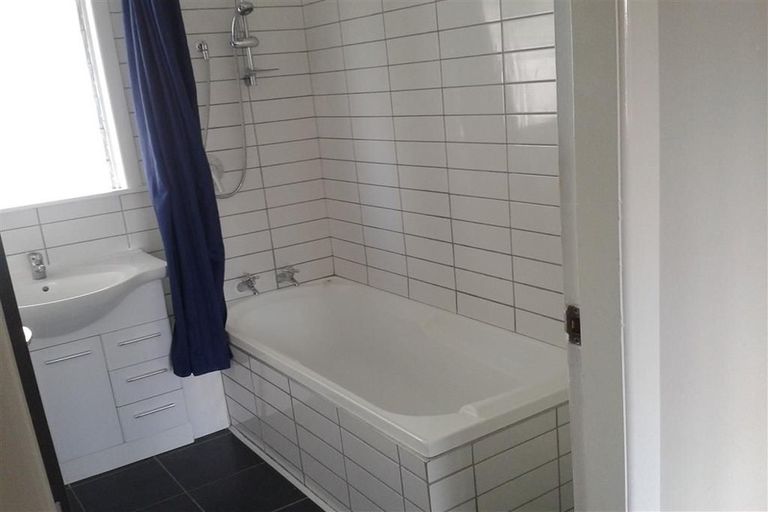 Photo of property in 24 Fairview Road, Western Heights, Rotorua, 3015