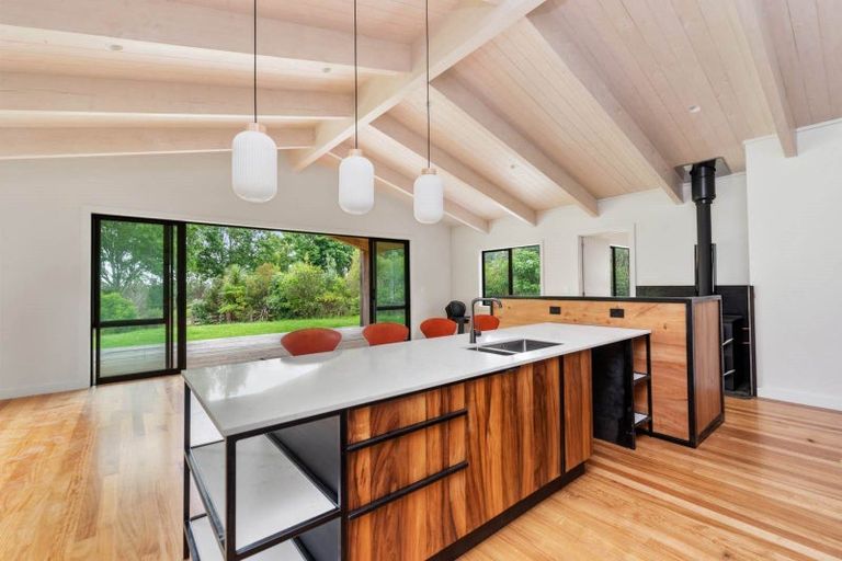 Photo of property in 16 Pa Road, Kerikeri, 0230