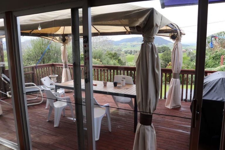 Photo of property in 65 Gorge Road, Maungaturoto, 0520