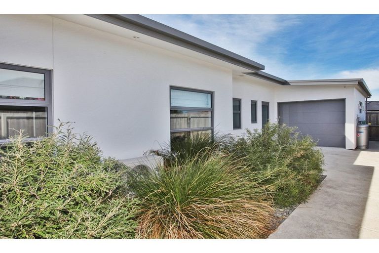 Photo of property in 5 Constance Place, Aidanfield, Christchurch, 8025