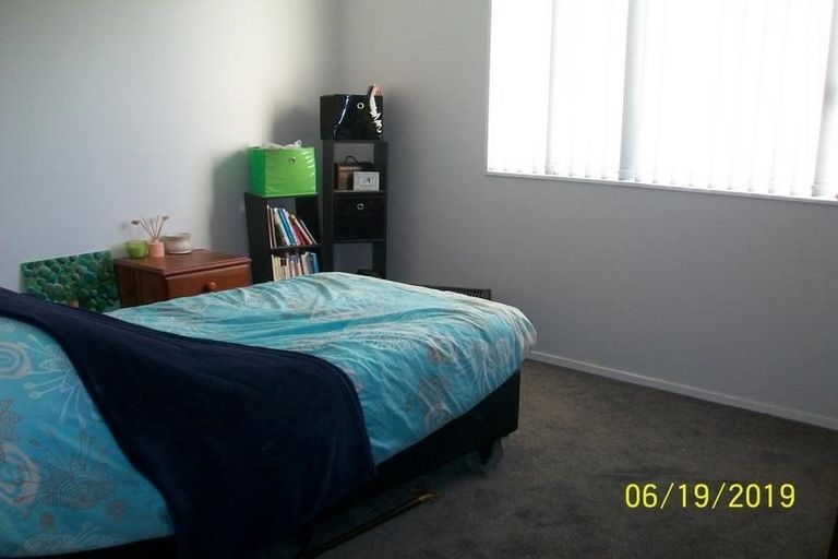 Photo of property in 2/204 Waitemata Drive, Ranui, Auckland, 0612