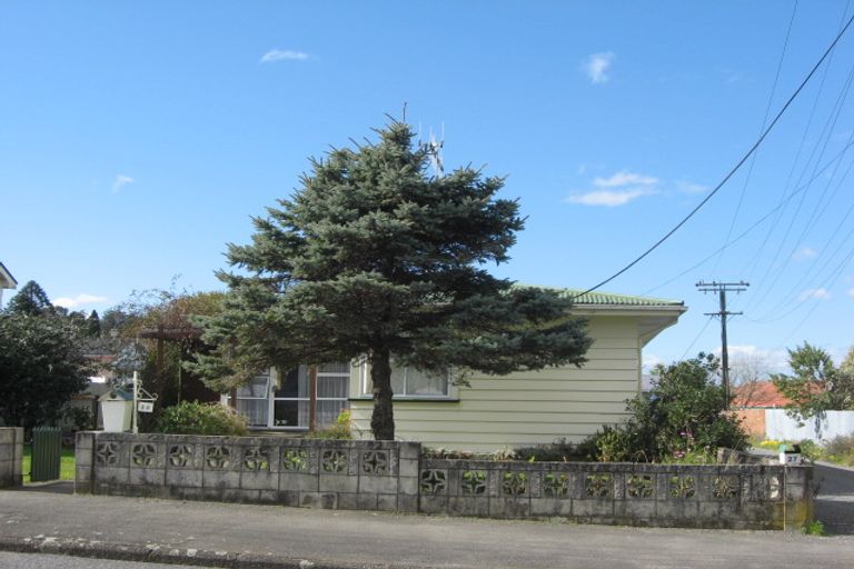 Photo of property in 27 Kenilworth Street, Waipawa, 4210