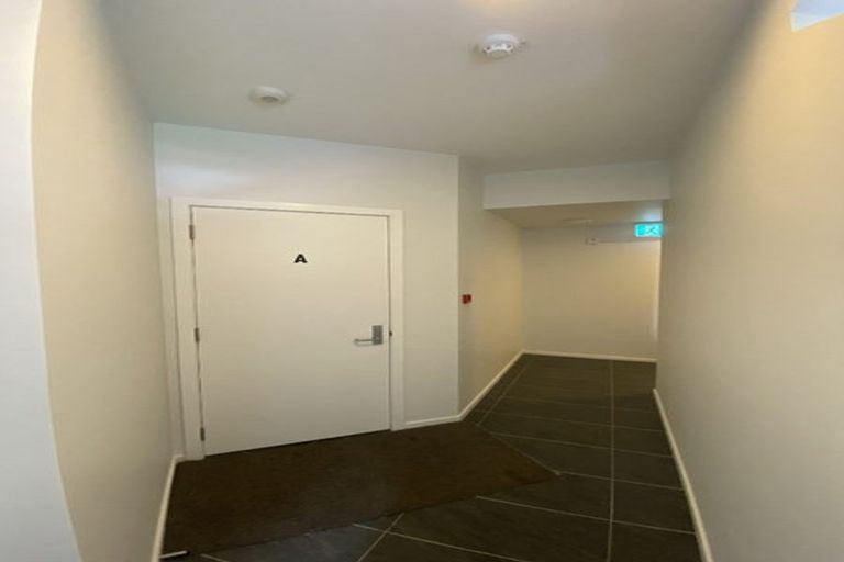 Photo of property in 1/232 Main Road, Tawa, Wellington, 5028