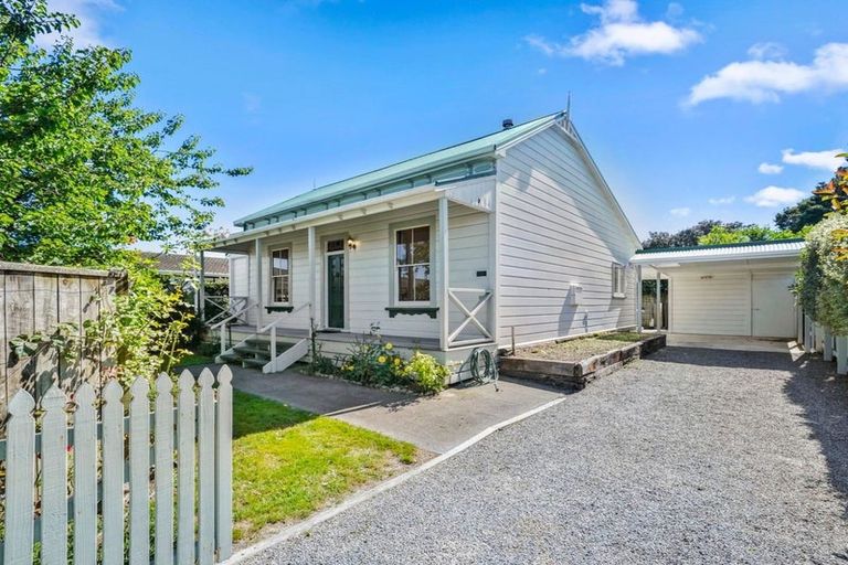 Photo of property in 23a Dublin Street, Martinborough, 5711